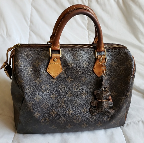 Louis Vuitton Handbags - AUTHENTIC Louis Vuitton Speedy 30, lock key